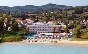 Cavomarina Beach Hotel